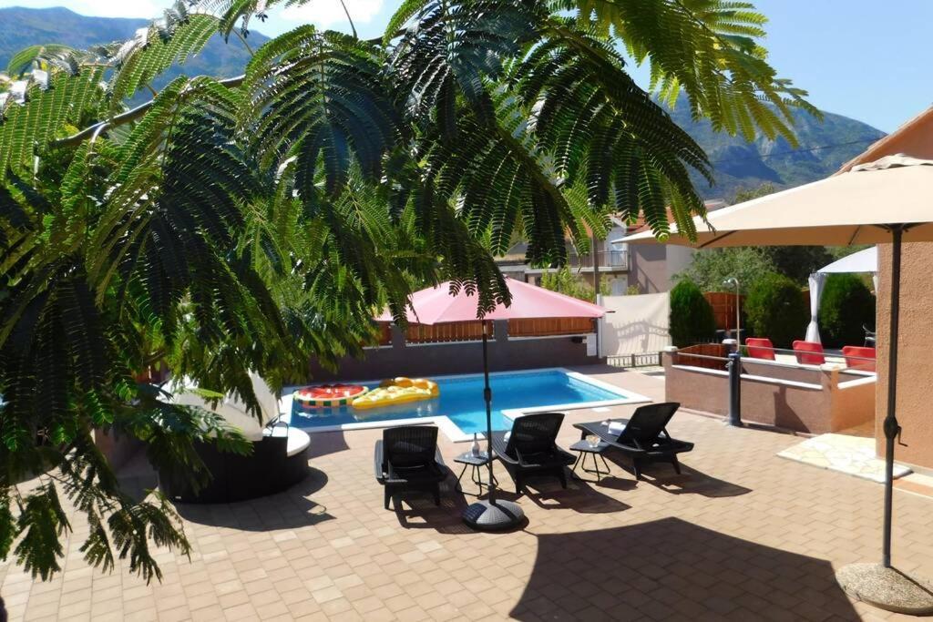 Holiday Home Jass Near Makarska Zagvozd Bagian luar foto