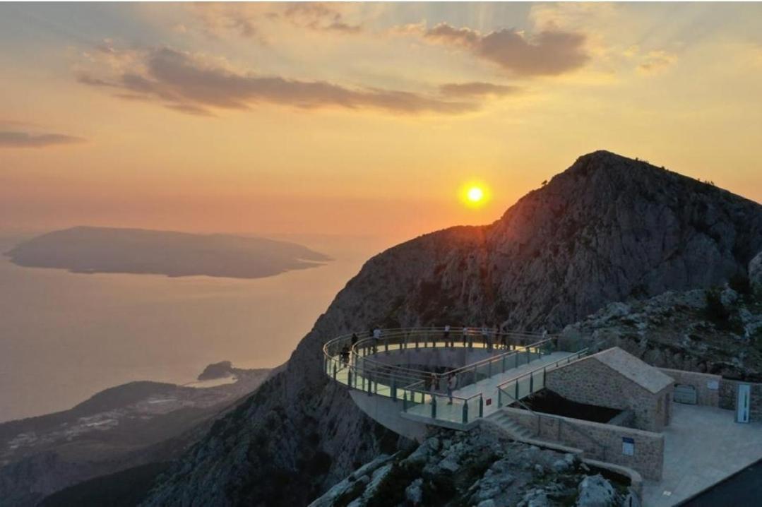 Holiday Home Jass Near Makarska Zagvozd Bagian luar foto