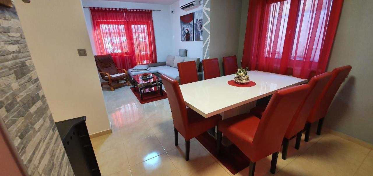 Holiday Home Jass Near Makarska Zagvozd Bagian luar foto