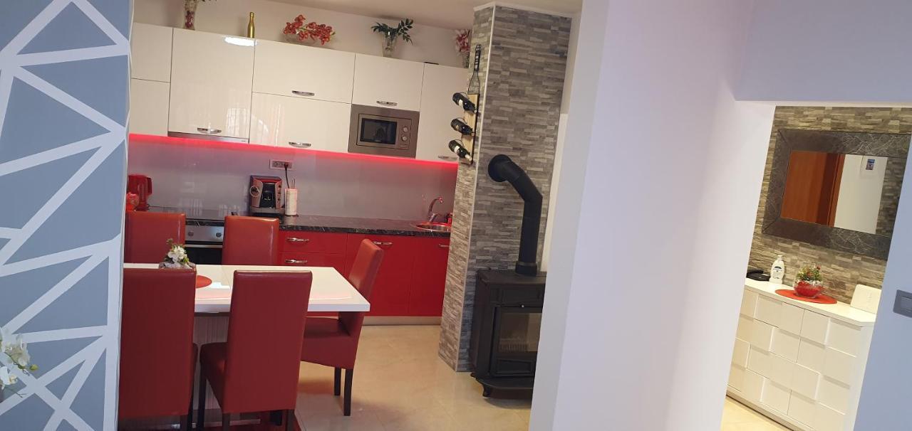 Holiday Home Jass Near Makarska Zagvozd Bagian luar foto