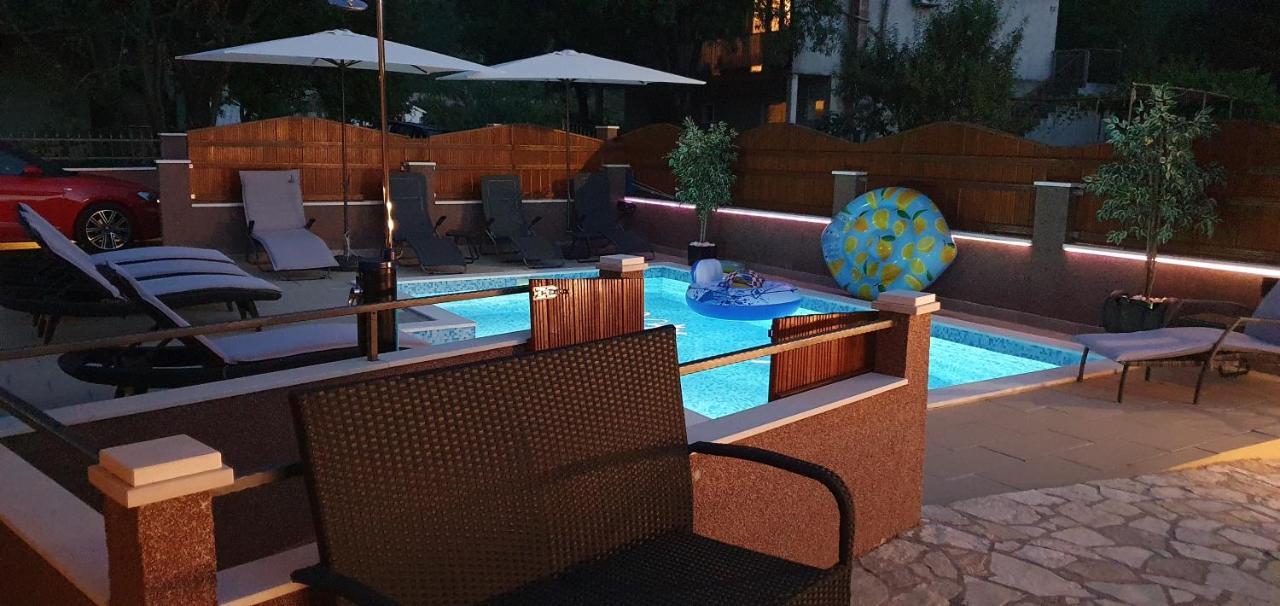 Holiday Home Jass Near Makarska Zagvozd Bagian luar foto