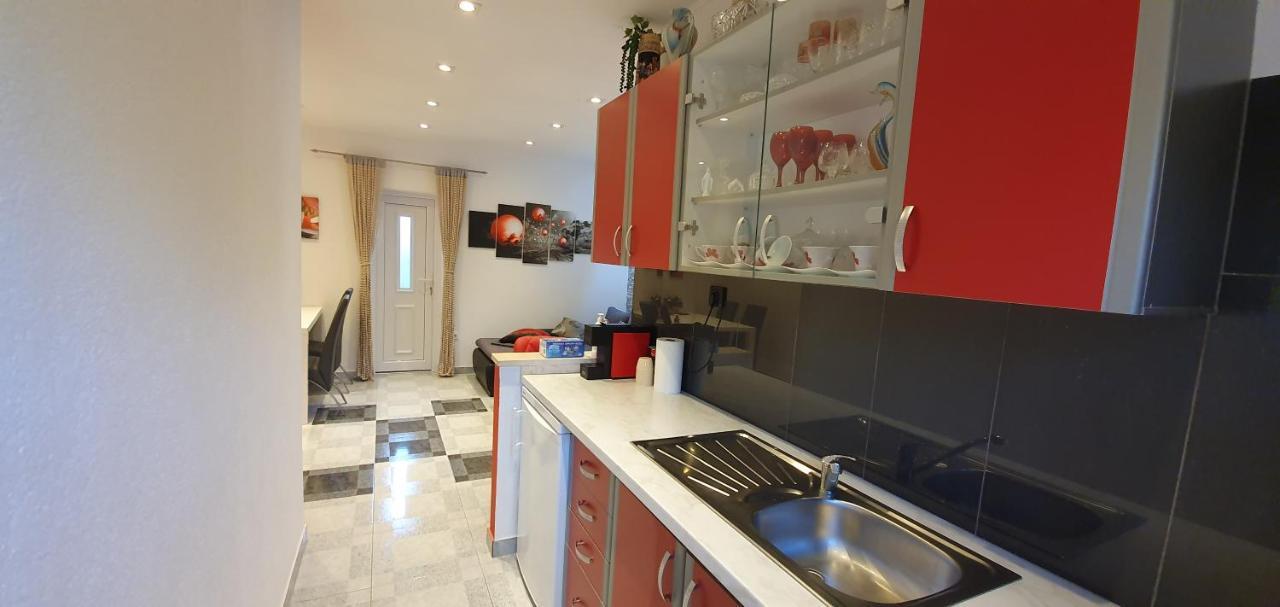 Holiday Home Jass Near Makarska Zagvozd Bagian luar foto
