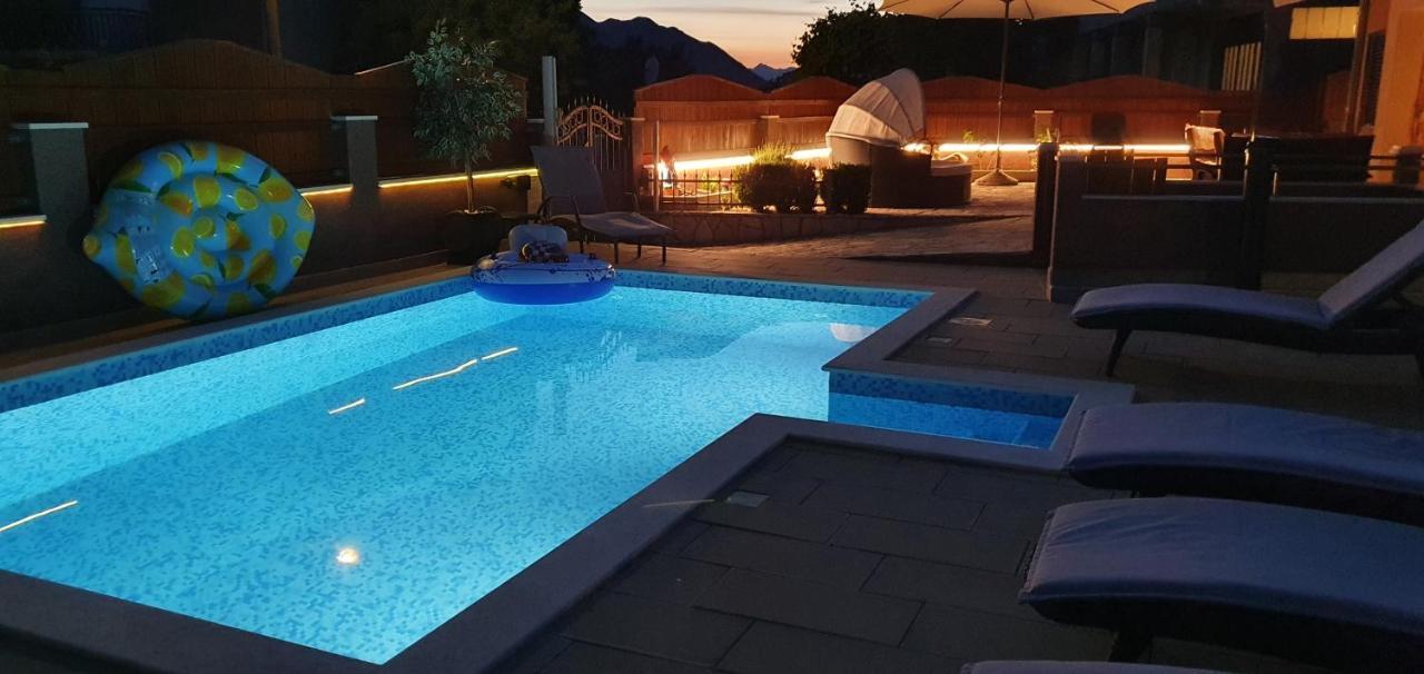 Holiday Home Jass Near Makarska Zagvozd Bagian luar foto
